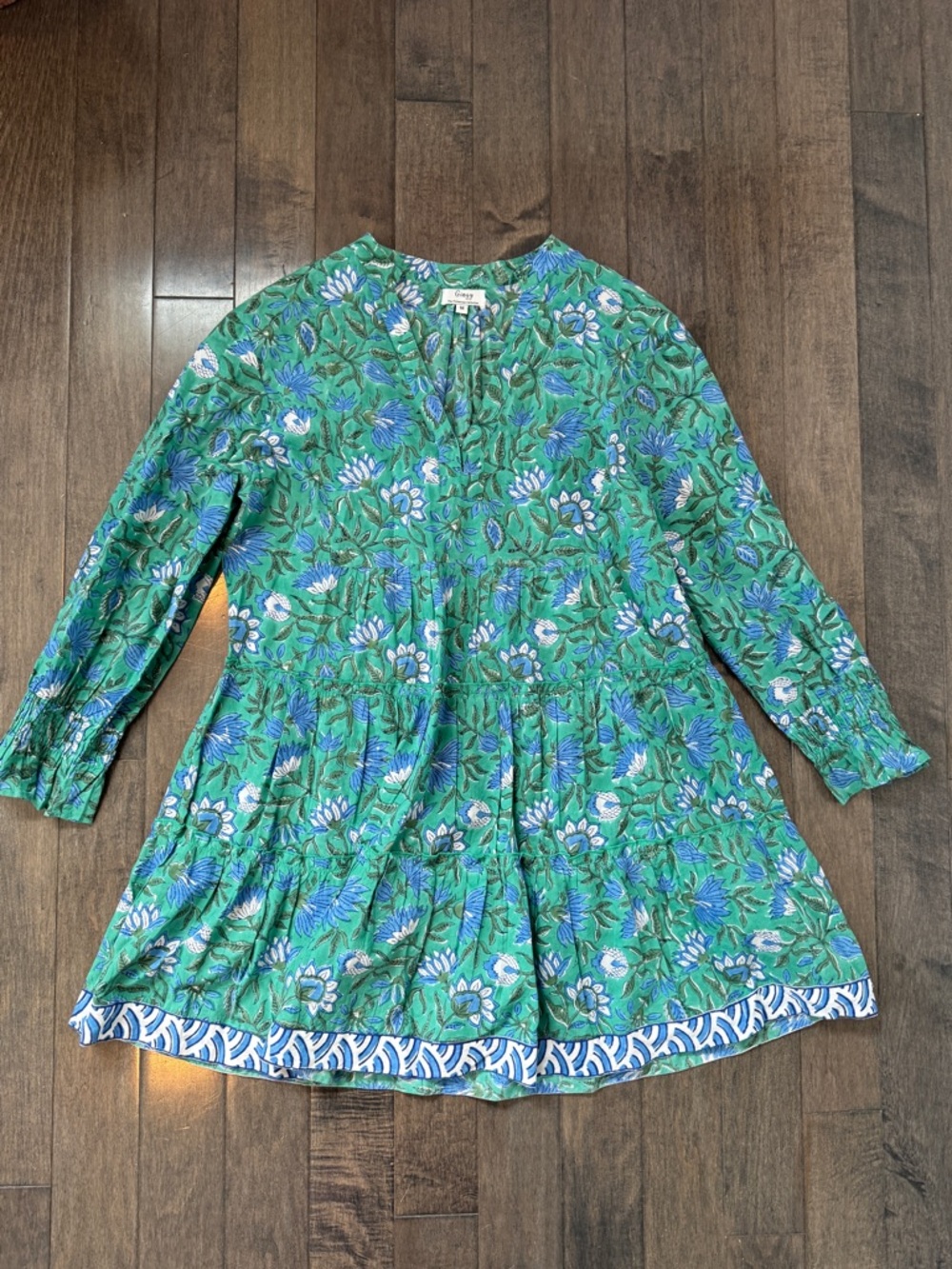 Gingy’s been and blue flowy floral dress